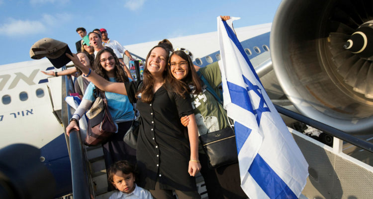 Israel celebrates 28,000 new immigrants in past year