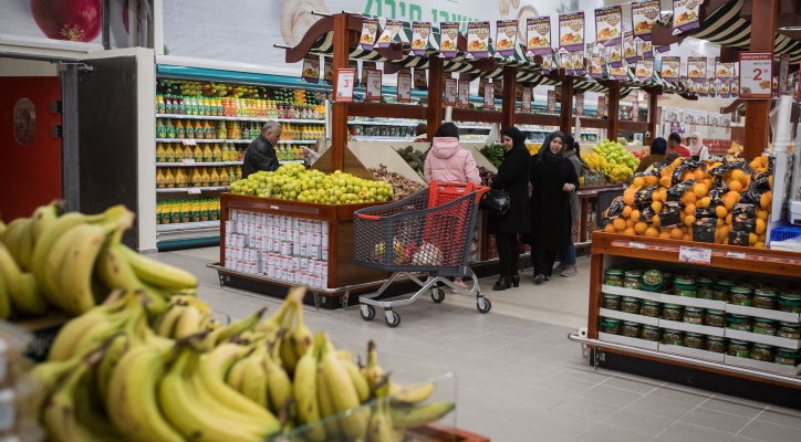 ‘Money beats ideology’ – Palestinians prefer shopping in Israel