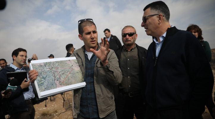Netanyahu party challenger calls for evacuation of illegal Bedouin camp