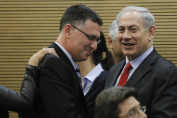 Israeli Prime Minister Benjamin Netanyahu (R) with MK Gideon Sa'ar