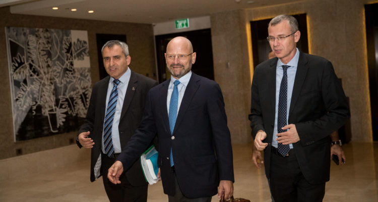 ‘Nothing more to say to that bunch,’ says Likud official as coalition negotiations grind to halt