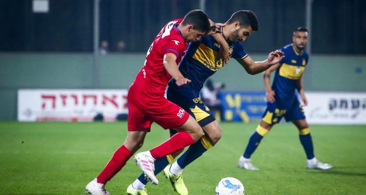 Shocking soccer upset: Maccabi Tel Aviv loses to second division Umm al Fahm