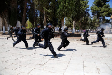 Arab riots on Temple Mount