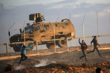 Israeli tank on the Gaza border