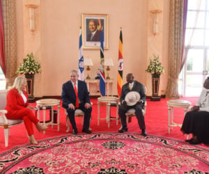 PM Netanyahu & his wife Sara meet with Ugandan Pres. Museveni & his wife Janet