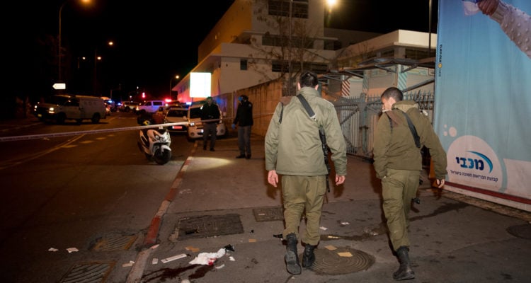 Car-ramming attack in Jerusalem: 12 soldiers hurt, one seriously