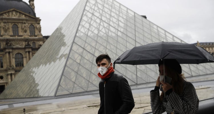 Art takes a holiday as France’s Louvre museum closes over corona fears