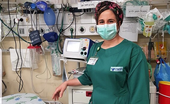 Nurse who battled back from coronavirus returns to ‘be with my team during this war’