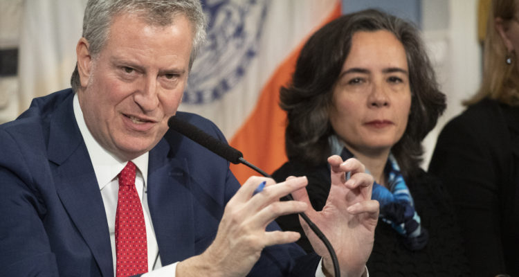 NYC mayor regrets calling out entire Jewish community, but then doubles down