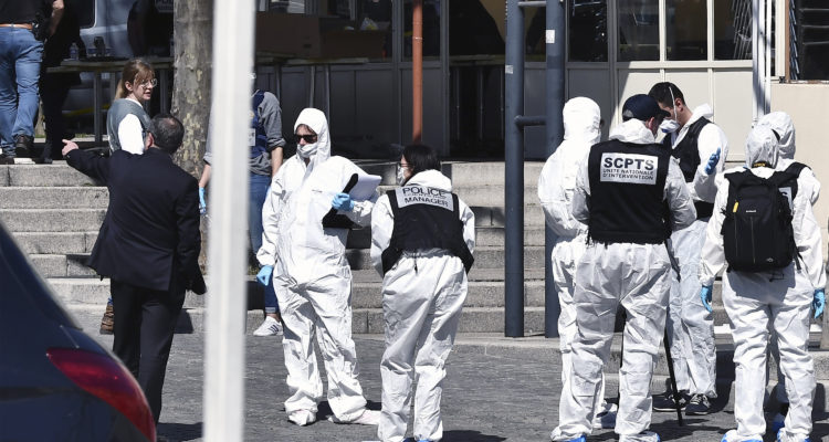 Muslim terrorist in French town kills 2 who ventured out during pandemic