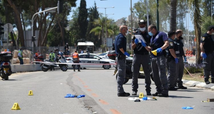 Memorial Day terror attack: Woman stabbed, suspect shot