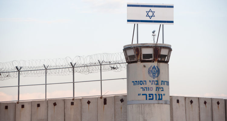 Israeli inmates to mass produce protective face masks