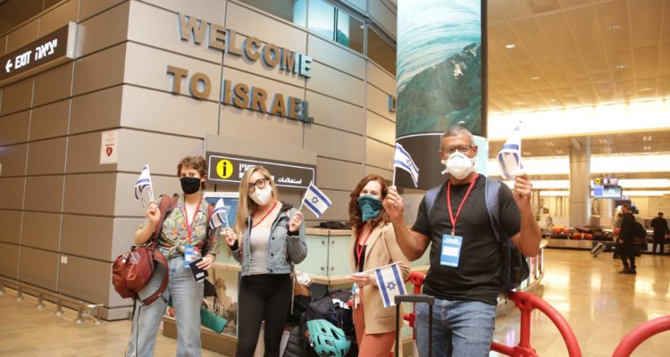 Corona pandemic expected to bring Israel quarter million new immigrants