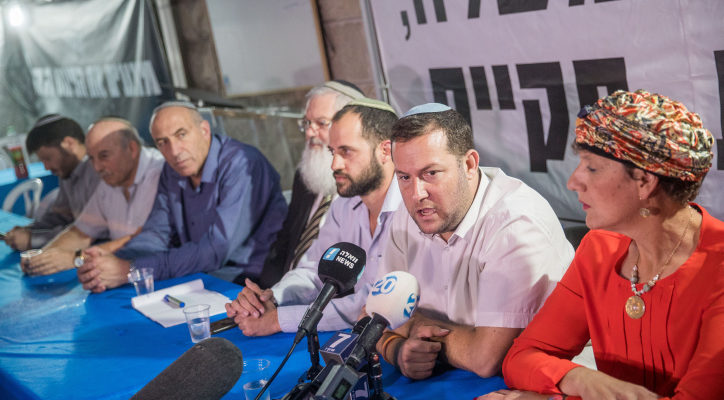 Judea and Samaria leaders convene for emergency meeting on Arab takeover