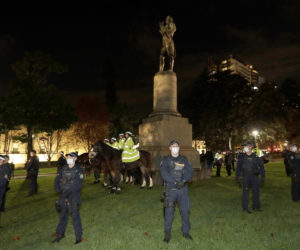 Australia Statues Vandalized