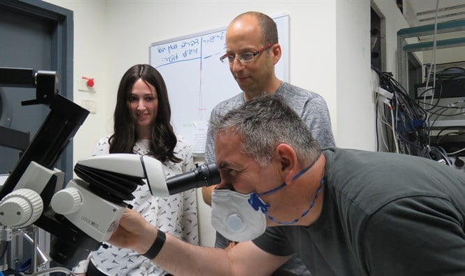 Israeli neuroscience team 1 of 4 winners in international Parkinson’s data competition