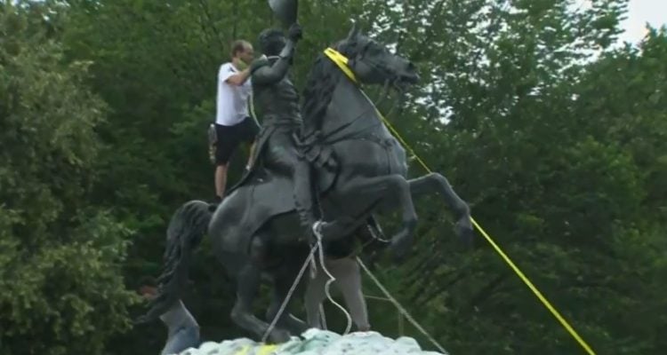 US police break up attempt to topple Andrew Jackson statue