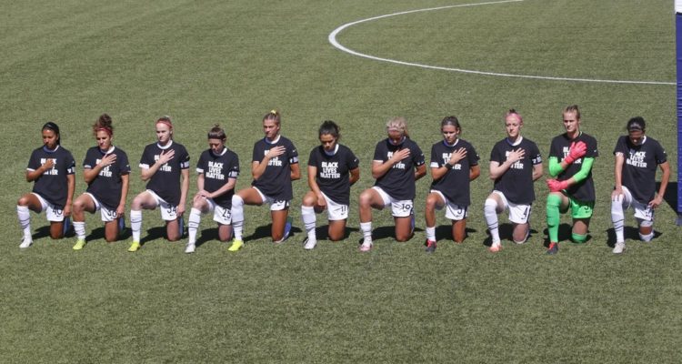 US women’s soccer kneels before BLM