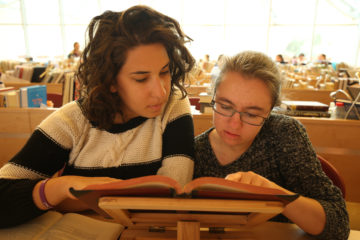women studying torah