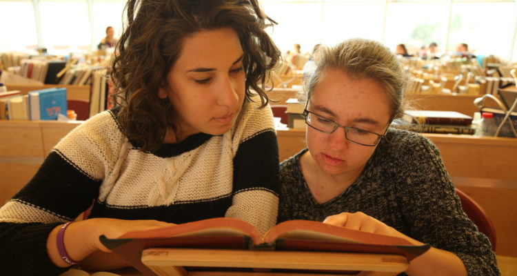 Women Torah scholars can take Jewish law exams, Supreme Court finds