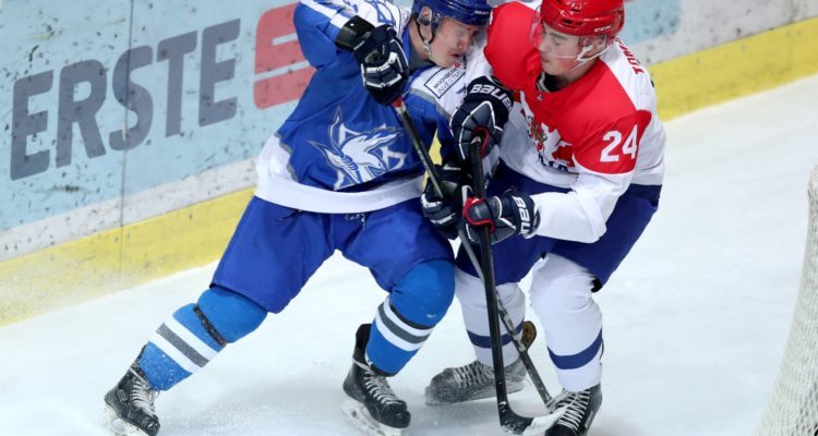 Israeli ice hockey star signs with Auschwitz team
