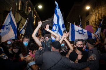 Israelis protest against PM Benjamin Netanyahu in Jerusalem on August 29, 2020. (Flash90/Yonatan Sindel)