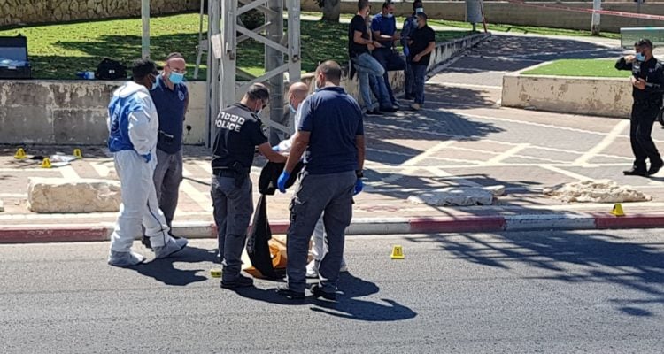 Man stabbed in central Israel, in critical condition; Palestinian arrested