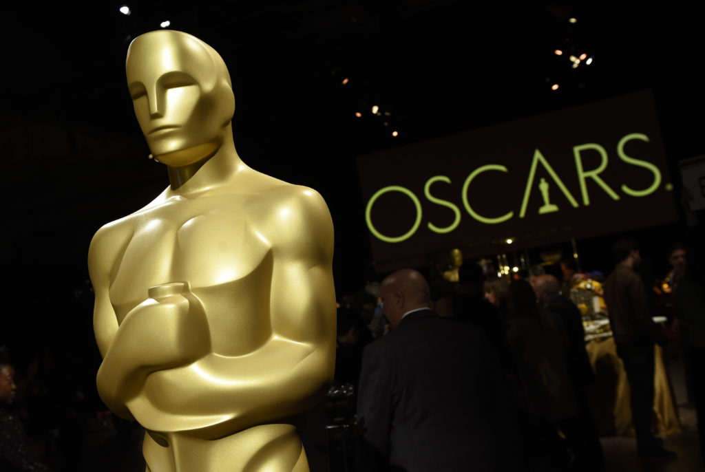 An Oscar statue
