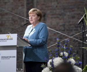 Merkel speaks at anniversary of German Jewish council