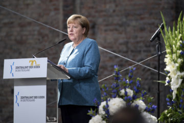 Merkel speaks at anniversary of German Jewish council