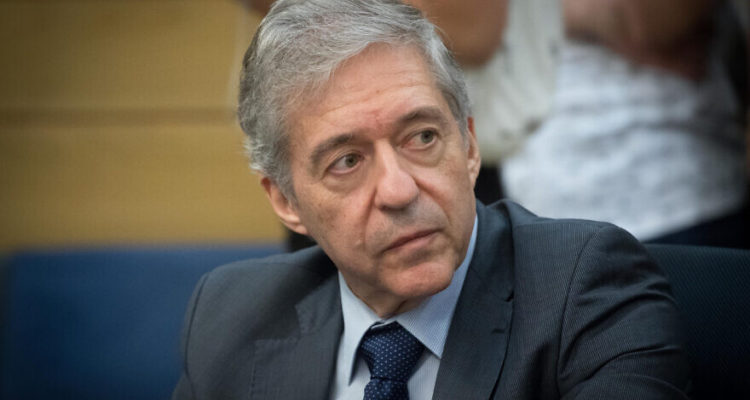 Opinion: Yossi Beilin, still undermining Israel after all these years