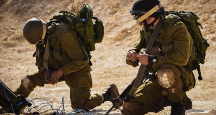 IDF fire kills smuggler threatening troops on Egyptian border