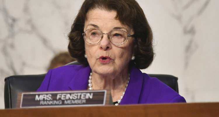 Dianne Feinstein announces, and promptly forgets, that she will retire in 2024