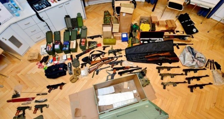 Austrian police seize large weapons cache destined for German extremists