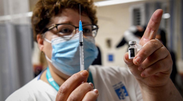 Israel’s Health Ministry announces 2 week vaccination freeze