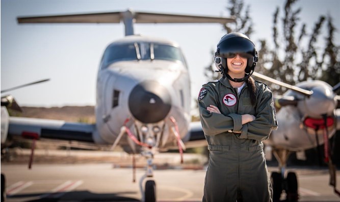 Boston native becomes first US woman to complete IAF pilot course