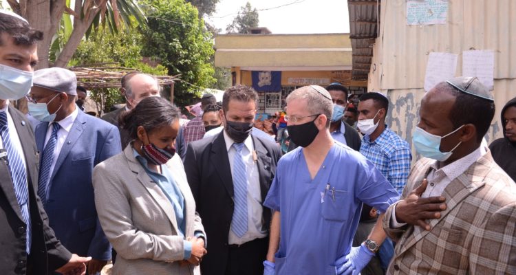 Israeli eye doctor, mask company bring hope to Ethiopia