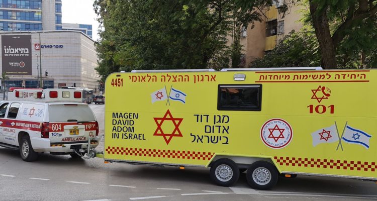 Israel prepares vehicles for mobile Covid and flu shots