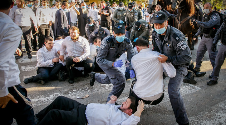 Yeshiva students v. Israeli police in coronavirus clashes over seminary closures