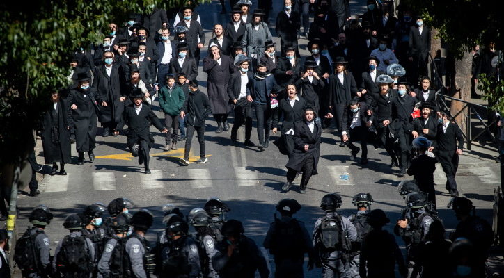 Israeli police clash with ultra-Orthodox who refuse to close schools