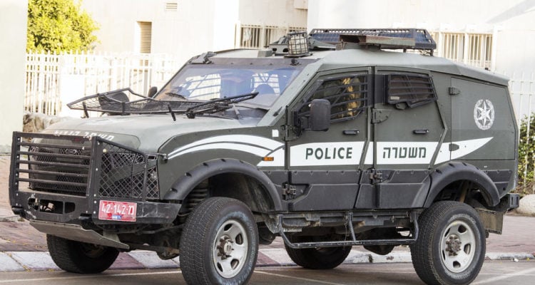 Israeli police arrest 145 to thwart clashing clans in Arab village