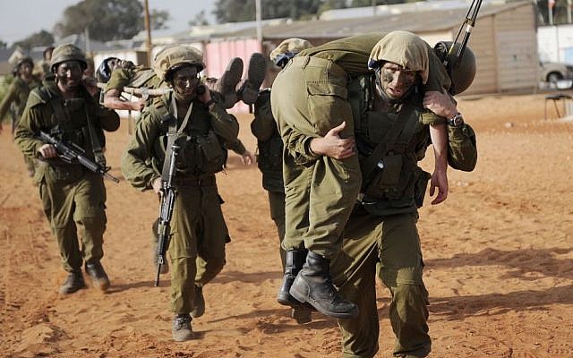 Bedouins arrested for throwing practice grenade at IDF soldiers