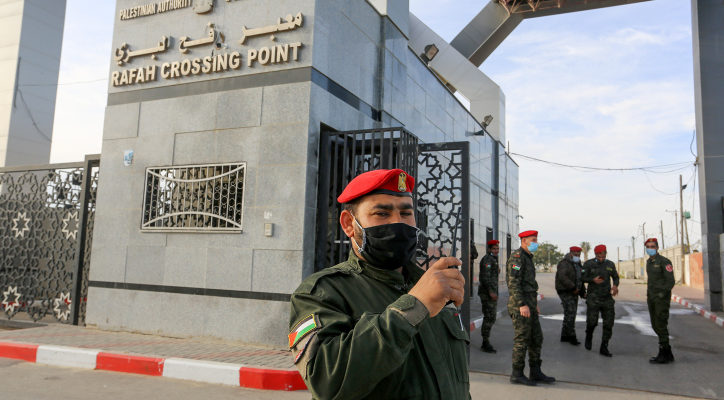 Egypt opens Gaza border to fleeing foreign nationals