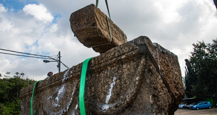 1,800-year-old ancient coffins found at Israeli Safari