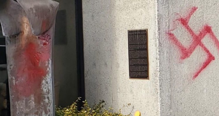Neo-Nazi arrested for swastika graffiti at Washington synagogue