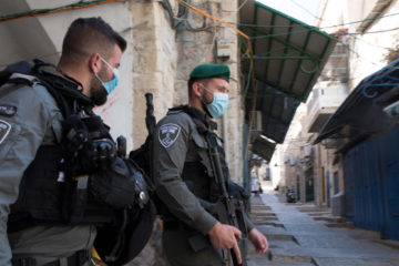 Border police in Jerusalem's Old City