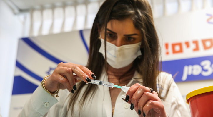 Israel considers making COVID vaccines mandatory