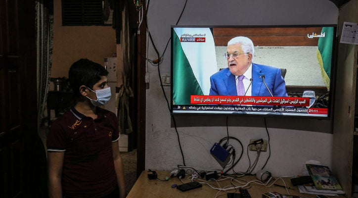 Fearing defeat, Abbas postpones Palestinian elections, blaming Israel