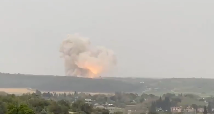 Massive explosion at IDF weapons factory lights up Israeli countryside