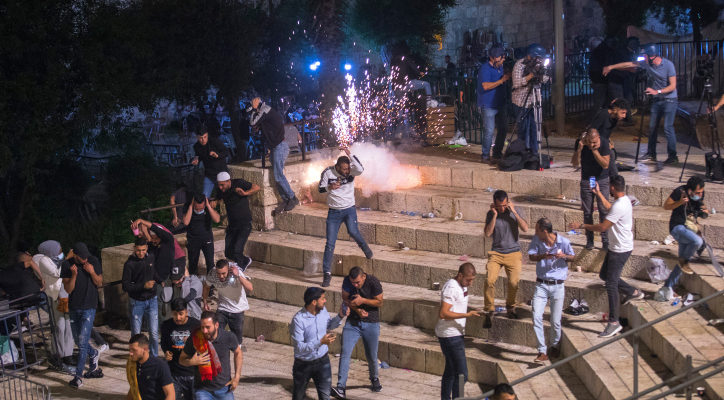 Israeli forces gear up for fresh violence after weekend clashes injure 300